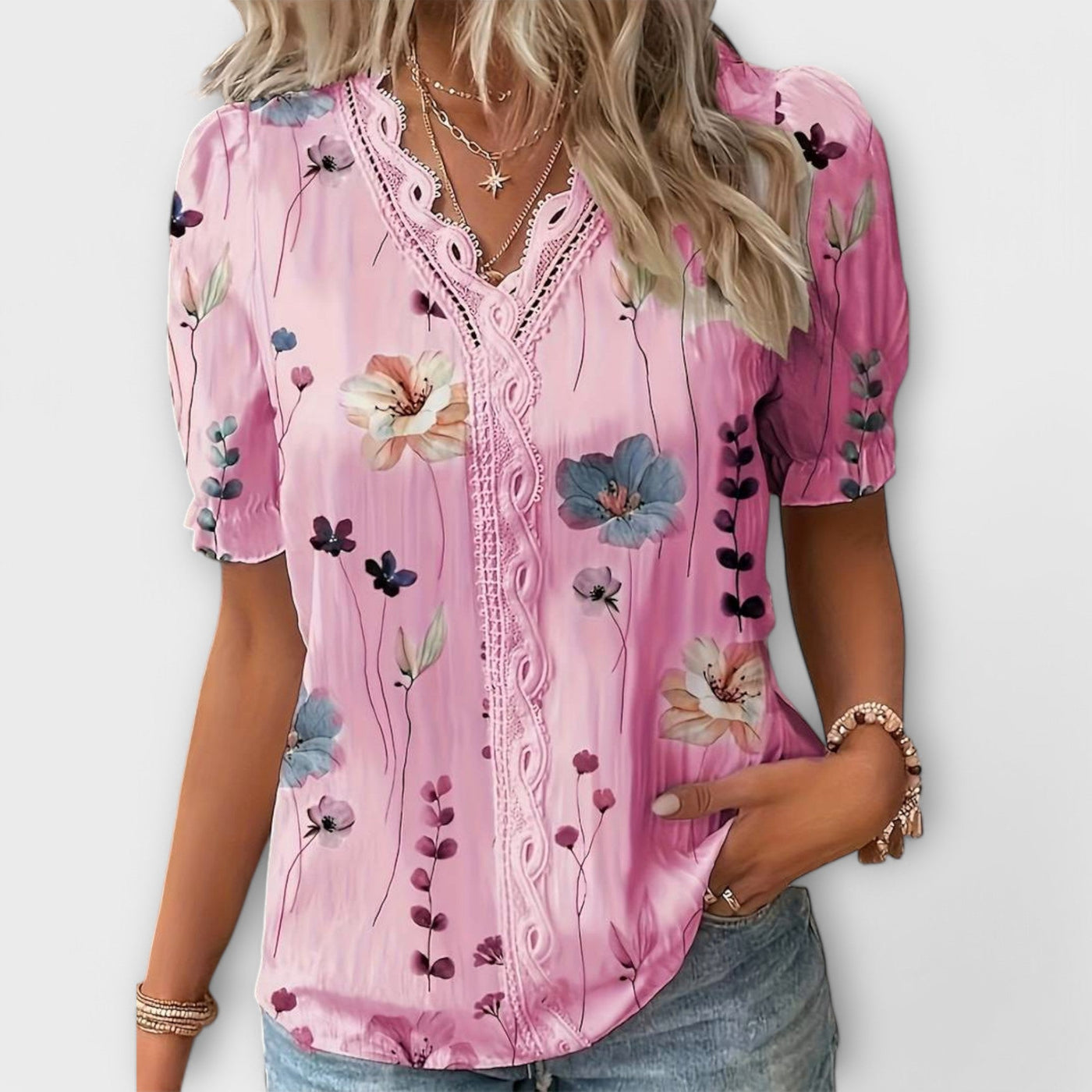 Modieuze blouse met spitse halslijn
